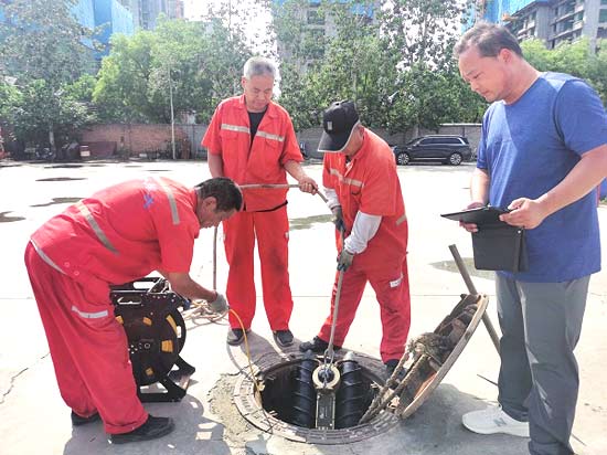 河北：智能“涼”方呵護(hù)高溫下的勞動(dòng)者