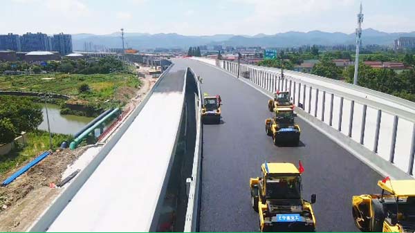 寶馬格“黃色軍團(tuán)”